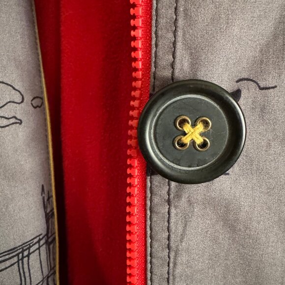 Boden Short Rainy Day Mac - Picture 11 of 13